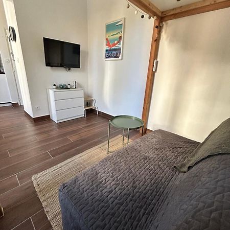 Agreable Studio Renove Avec Place De Parking Бандол Екстериор снимка